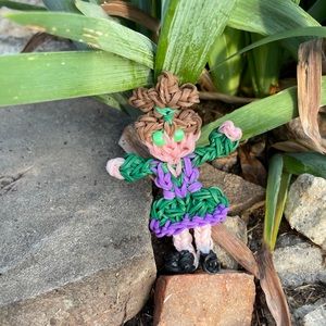 rainbowloom 2D female irish dancer